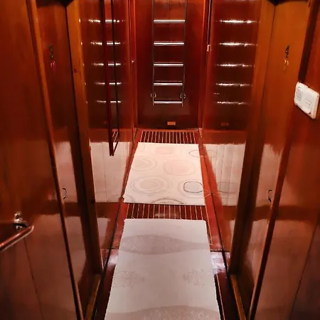 Botel Seaborn Legend
